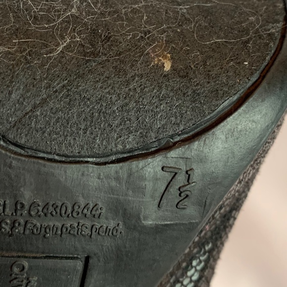 Christian Siriano for Payless Black Faux Snakeskin Open Toe Heels with a Bow! - Picture 8 of 9